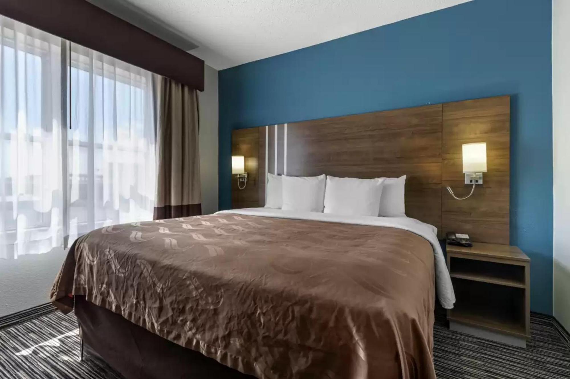 Quality Inn & Suites I-35 E-Walnut Hill Dallas Extérieur photo