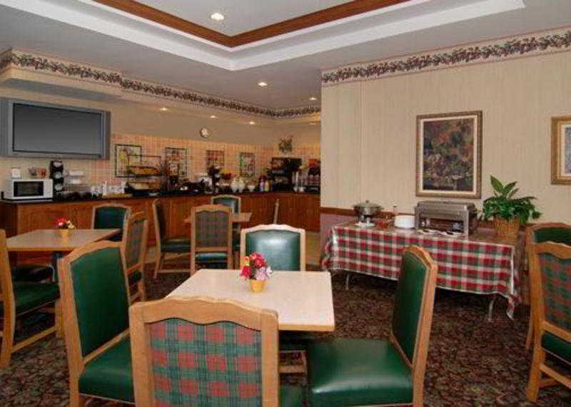 Quality Inn & Suites I-35 E-Walnut Hill Dallas Restaurant photo