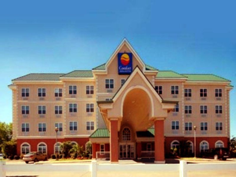 Quality Inn & Suites I-35 E-Walnut Hill Dallas Extérieur photo